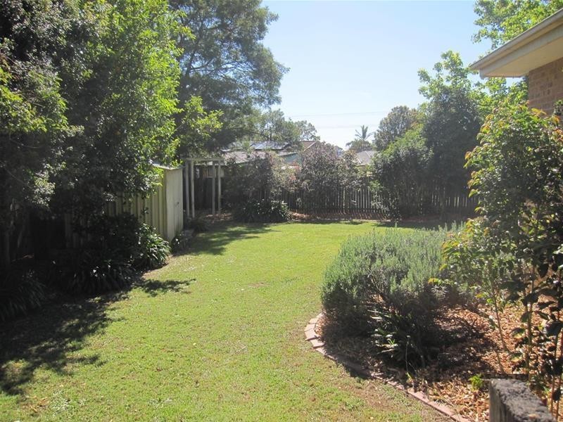 37 Yeovil Drive, Bomaderry NSW 2541