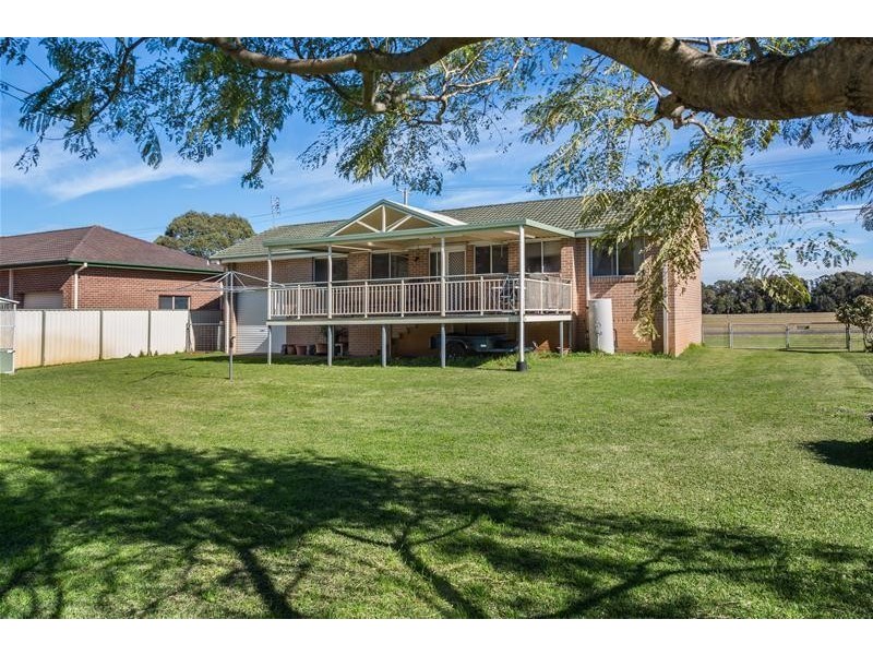 54 Greens Road, Greenwell Point NSW 2540