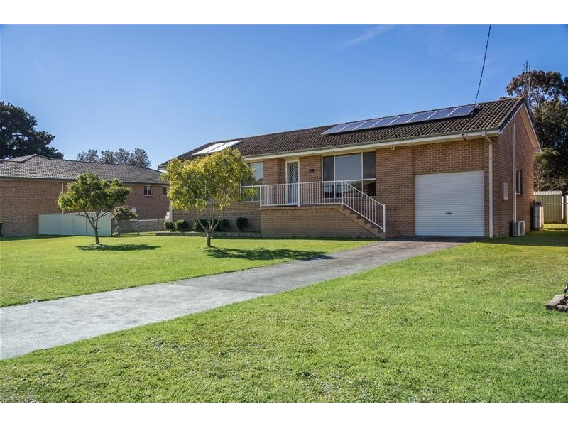 54 Greens Road, Greenwell Point NSW 2540