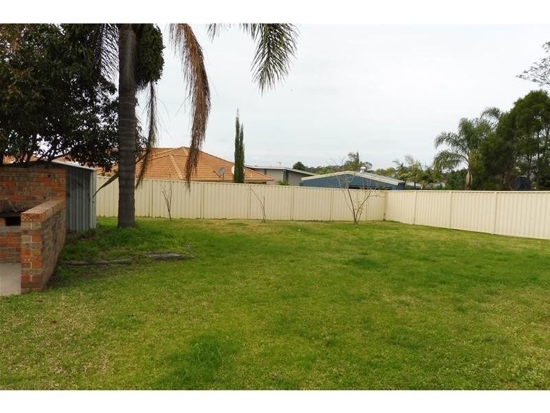 11 Arthur Street, Worrigee NSW 2540