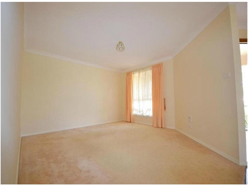 12 Wisteria Place, Bomaderry NSW 2541