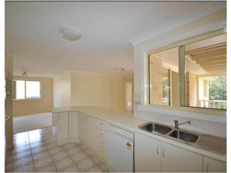 12 Wisteria Place, Bomaderry NSW 2541