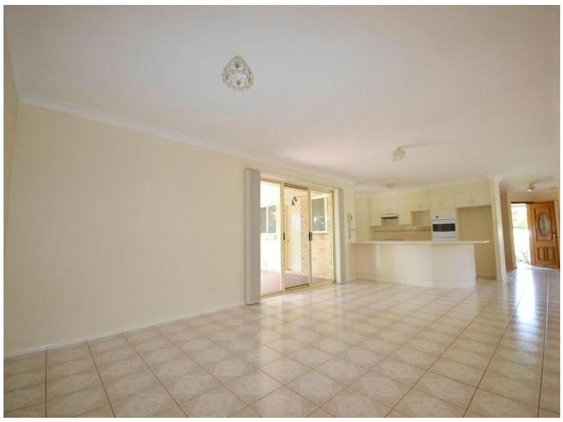 12 Wisteria Place, Bomaderry NSW 2541