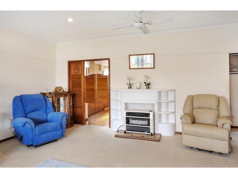 6 Elizabeth Avenue, Nowra NSW 2541