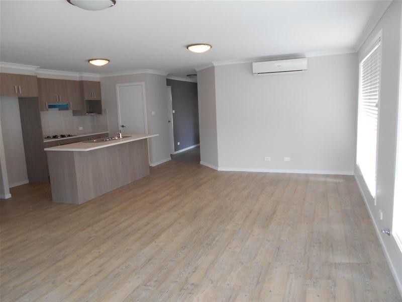 12 Cornwall Close, South Nowra NSW 2541