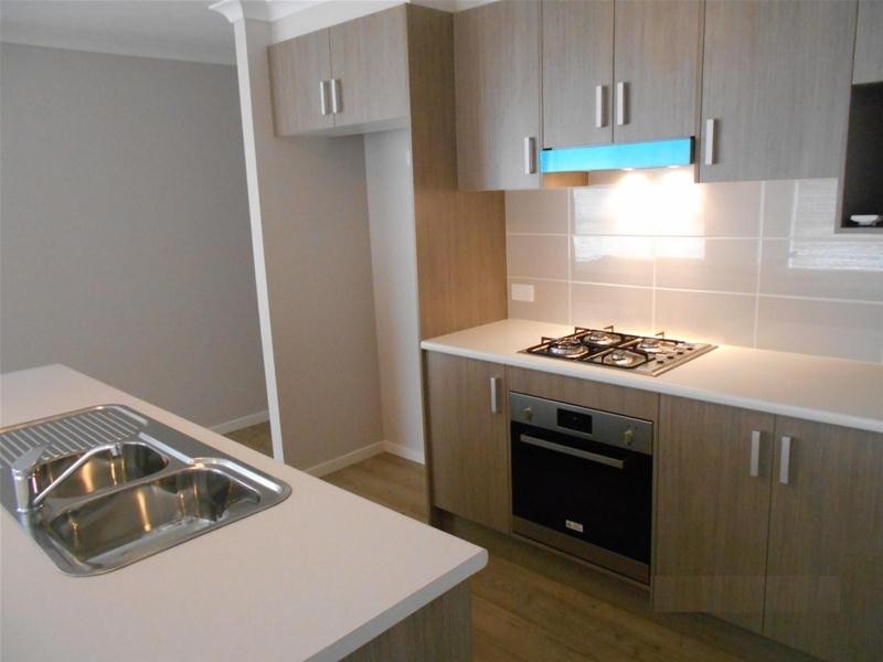 12 Cornwall Close, South Nowra NSW 2541