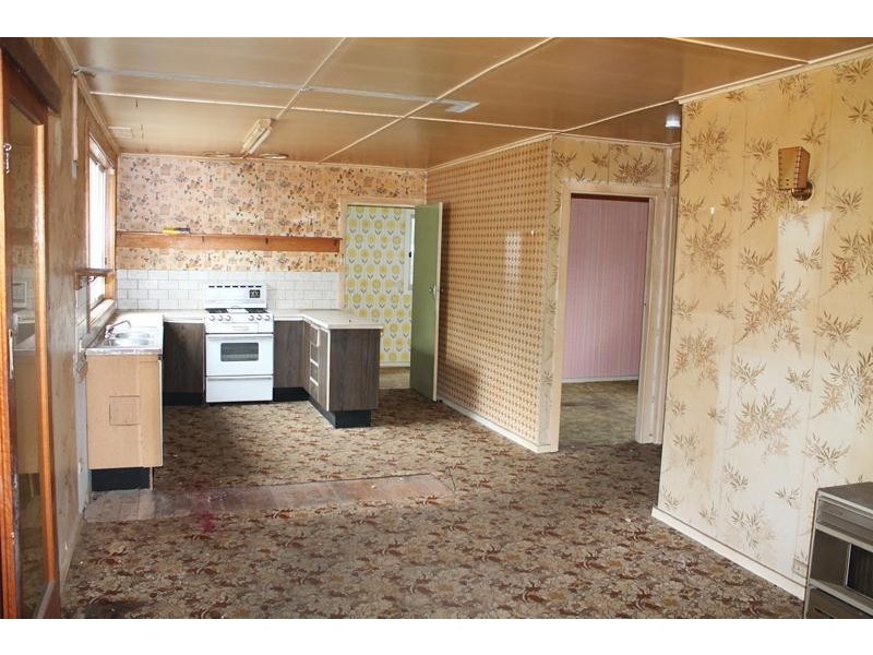 45 Yalwal Road, West Nowra NSW 2541