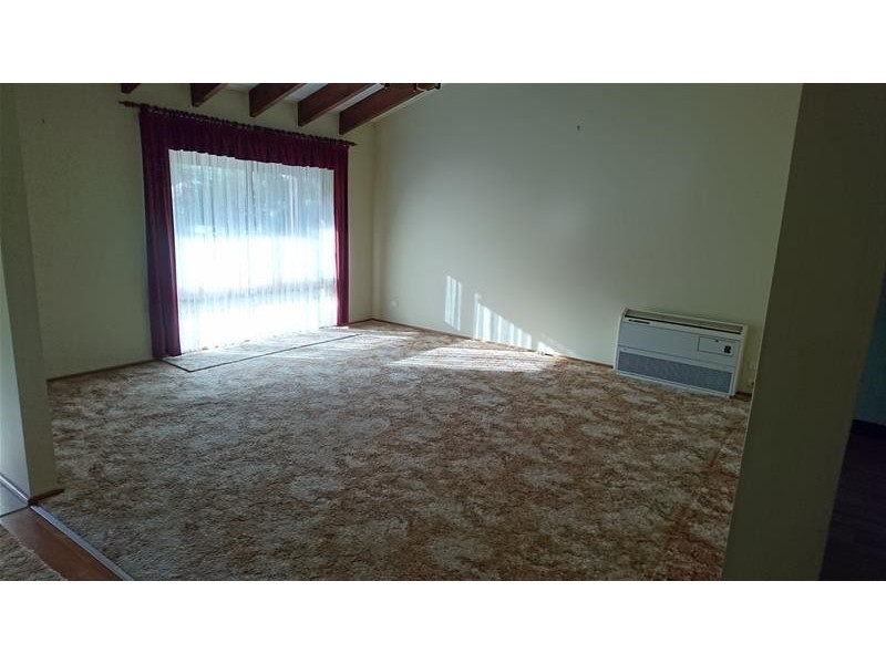 12 Chatsworth Crescent, North Nowra NSW 2541