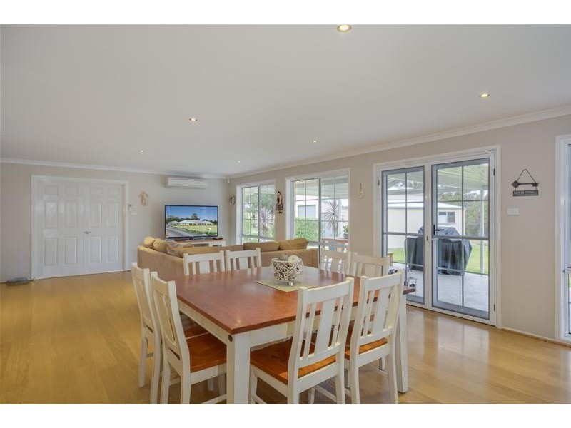 232 Stringybark Road, Nowra Hill NSW 2540