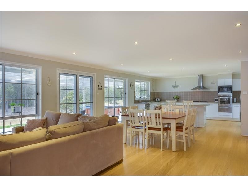 232 Stringybark Road, Nowra Hill NSW 2540