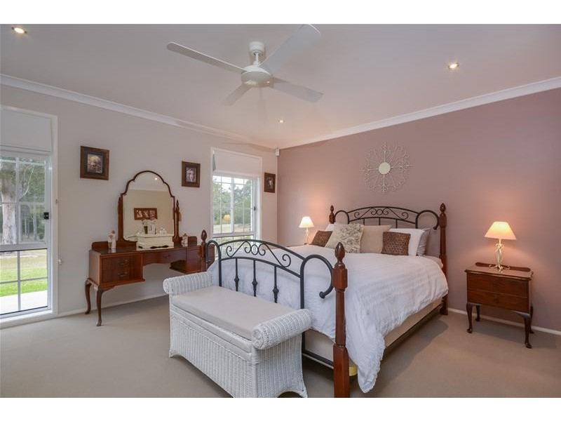 232 Stringybark Road, Nowra Hill NSW 2540