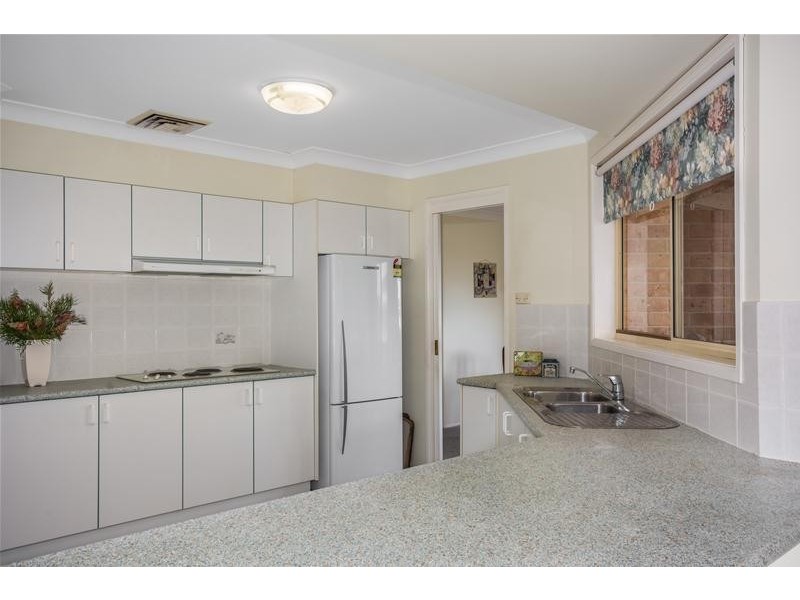 16 Socrates Place, Worrigee NSW 2540