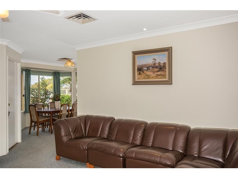 16 Socrates Place, Worrigee NSW 2540