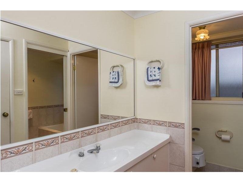 16 Socrates Place, Worrigee NSW 2540