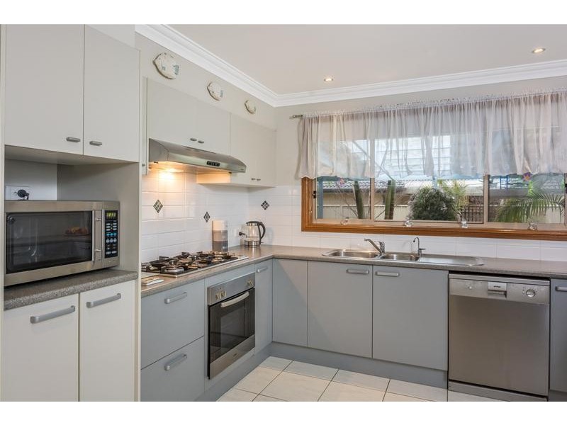 8 Rock Lilly Close, Worrigee NSW 2540