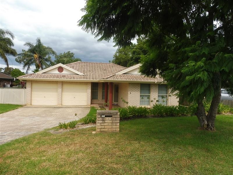 8 Gleneagle Parade, North Nowra NSW 2541