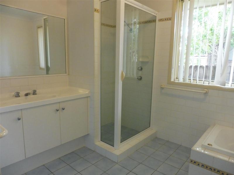 8 Gleneagle Parade, North Nowra NSW 2541