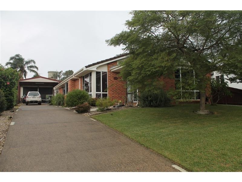 16 Pyree Street, Greenwell Point NSW 2540