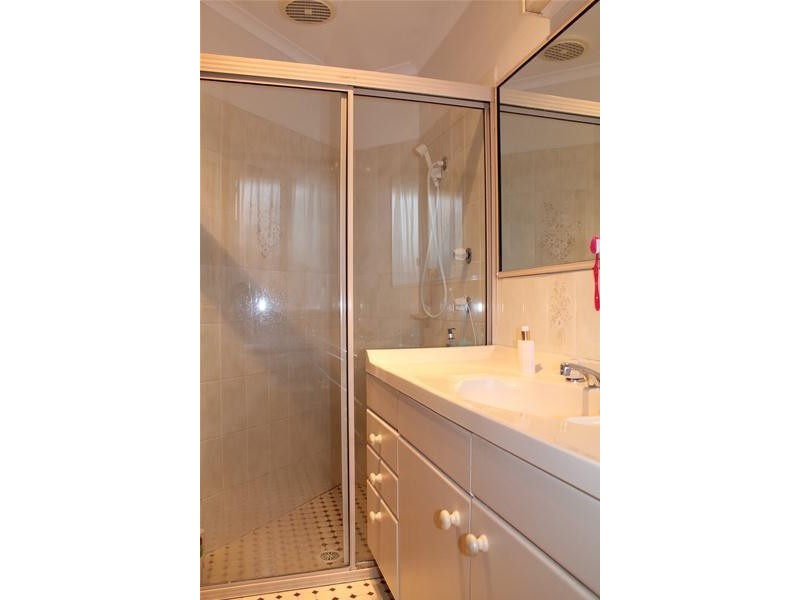 16 Pyree Street, Greenwell Point NSW 2540