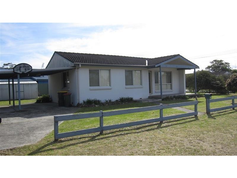 21 Woolstencraft Street, Shoalhaven Heads NSW 2535