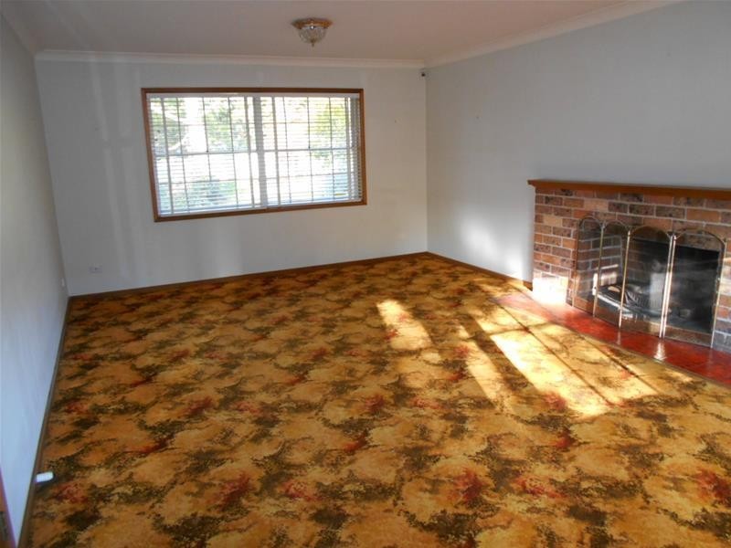 18 Fuchsia Crescent, Bomaderry NSW 2541