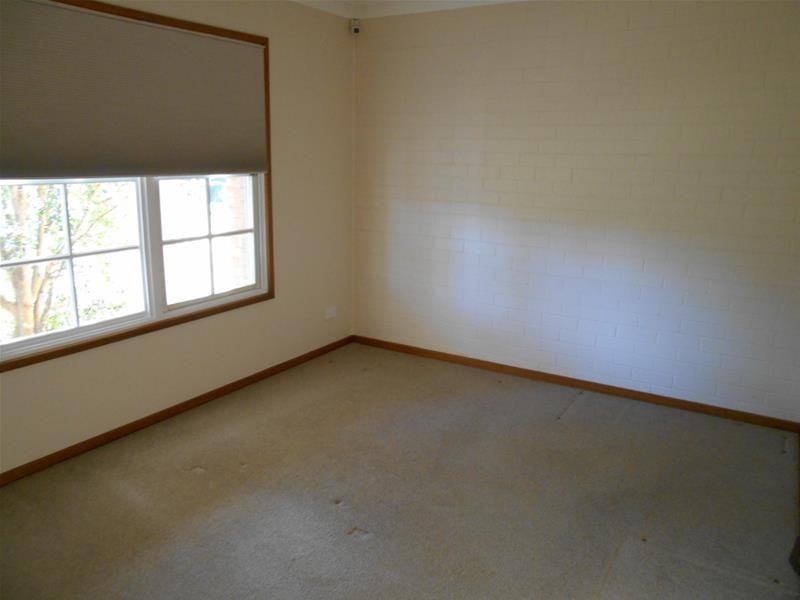 18 Fuchsia Crescent, Bomaderry NSW 2541