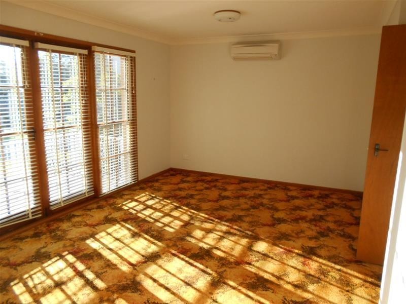 18 Fuchsia Crescent, Bomaderry NSW 2541