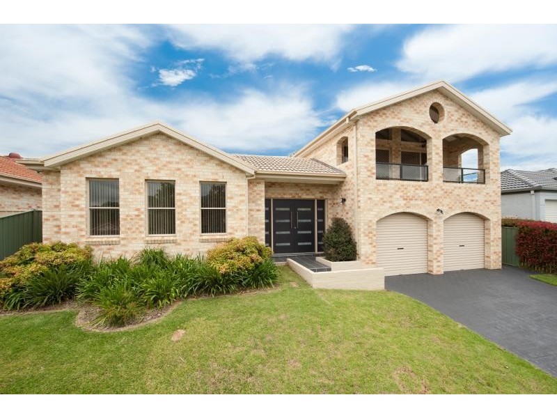 7 Gardenia Crescent, Bomaderry NSW 2541