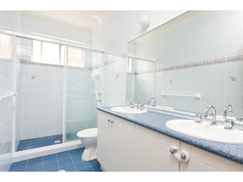 7 Gardenia Crescent, Bomaderry NSW 2541