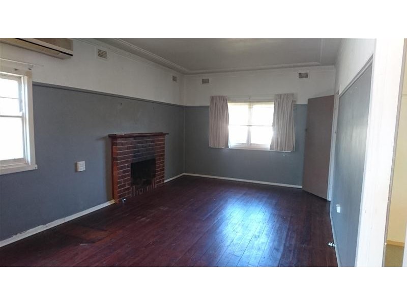 123 Plunkett Street, Nowra NSW 2541