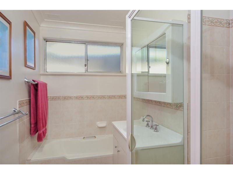 2 Elder Crescent, Nowra NSW 2541