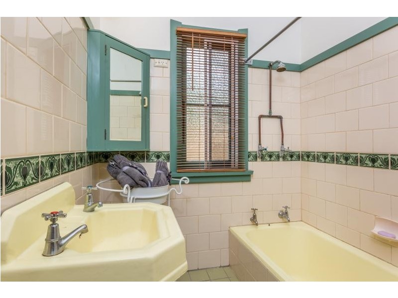 38 West Street, Nowra NSW 2541