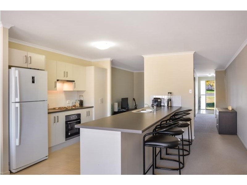 6 Cavanagh Lane, West Nowra NSW 2541