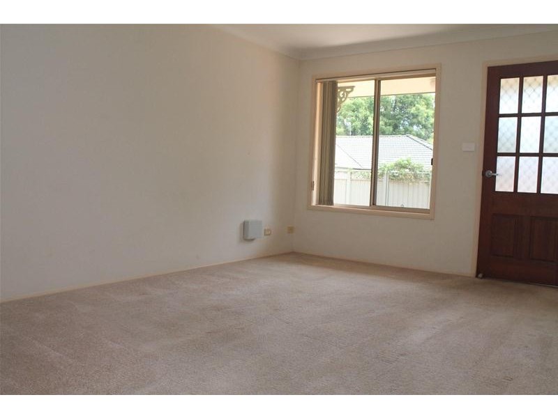 2/2 Maleen Street, Bomaderry NSW 2541