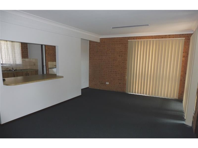 2/331 Princes Highway, Bomaderry NSW 2541