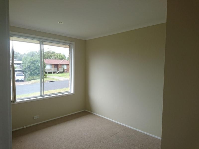 10 Peak Avenue, North Nowra NSW 2541