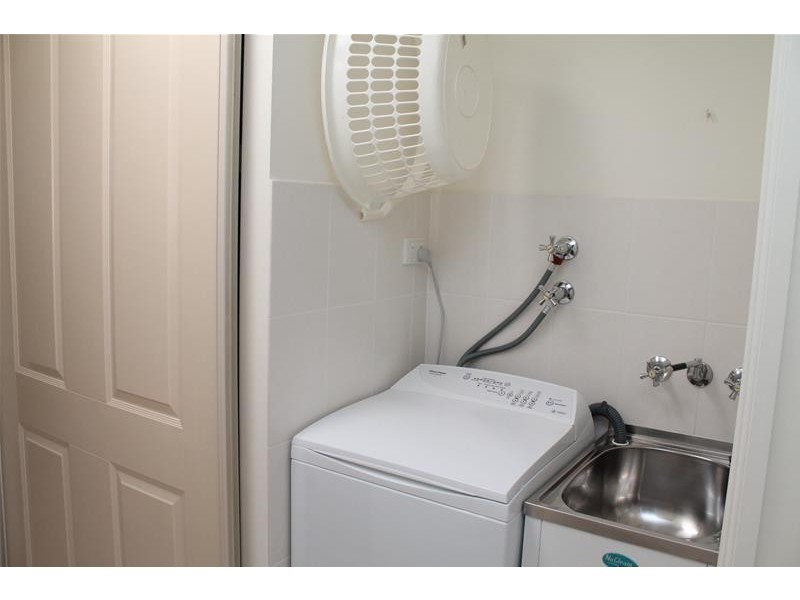 82 278-280 Princes Highway, Bomaderry NSW 2541