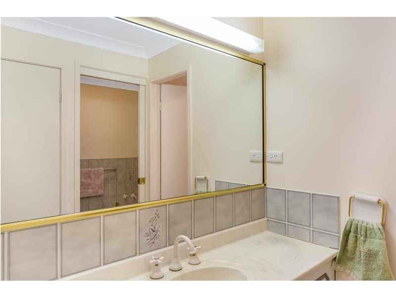 5 Paruna Place, North Nowra NSW 2541