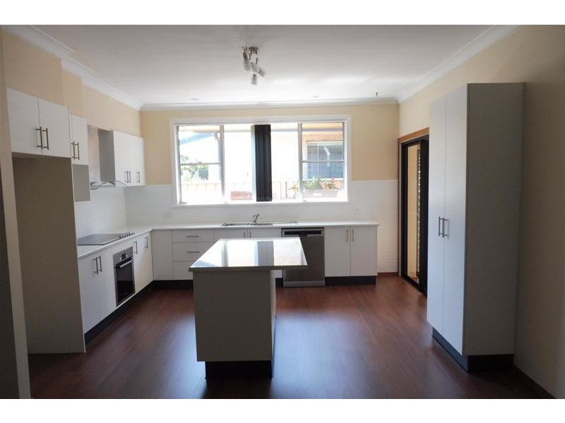 40 Tanang Street, Bomaderry NSW 2541