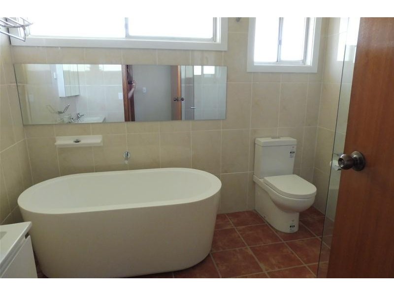 40 Tanang Street, Bomaderry NSW 2541