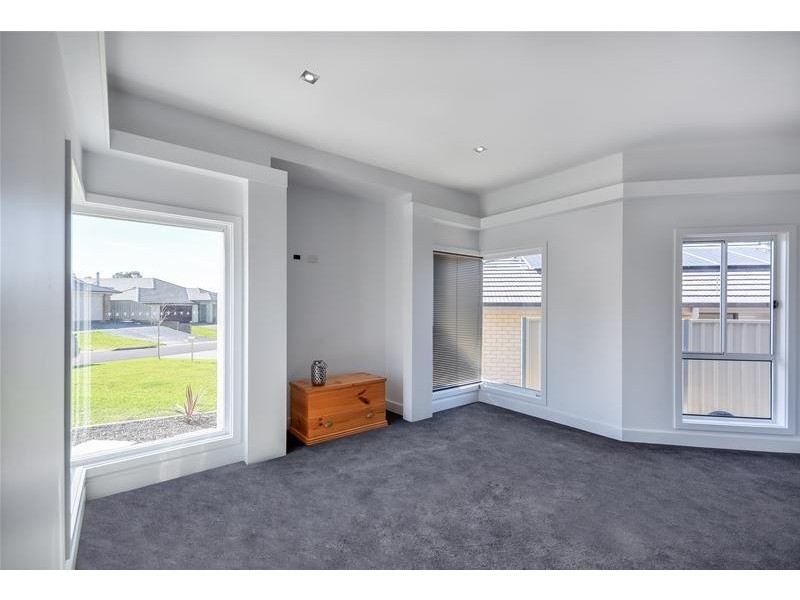 11 Barbata Grove, South Nowra NSW 2541