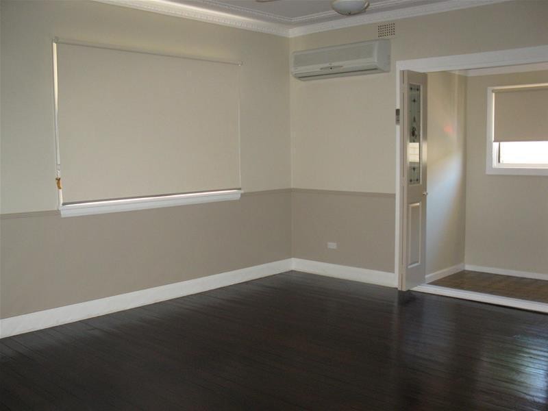 30 Shoalhaven Street, Nowra NSW 2541