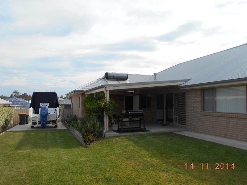 16 Barbata Grove, Worrigee NSW 2540