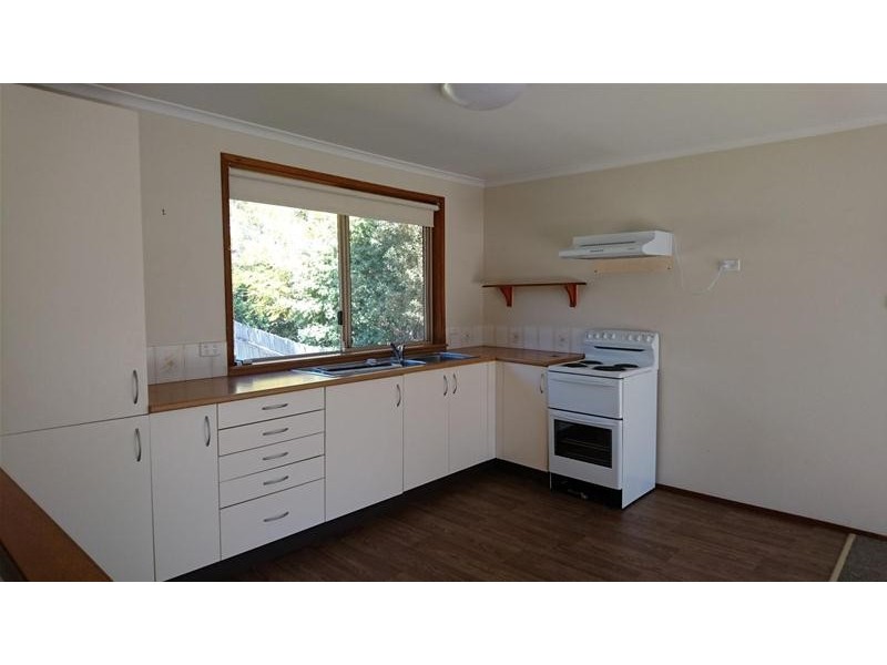 16 Ringbalin Crescent, Bomaderry NSW 2541