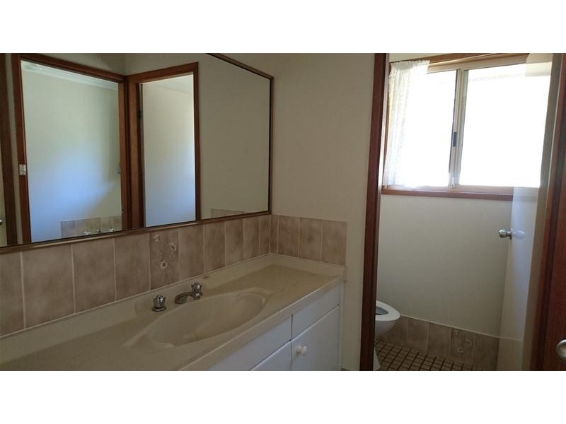 16 Ringbalin Crescent, Bomaderry NSW 2541