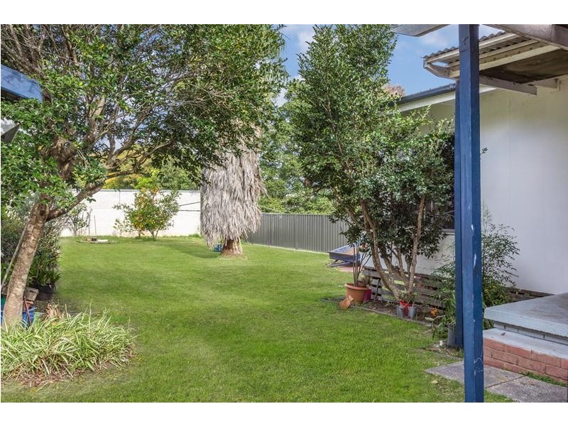 12 Tallayang Street, Bomaderry NSW 2541