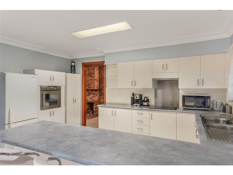 11 Dobbie Close, West Nowra NSW 2541