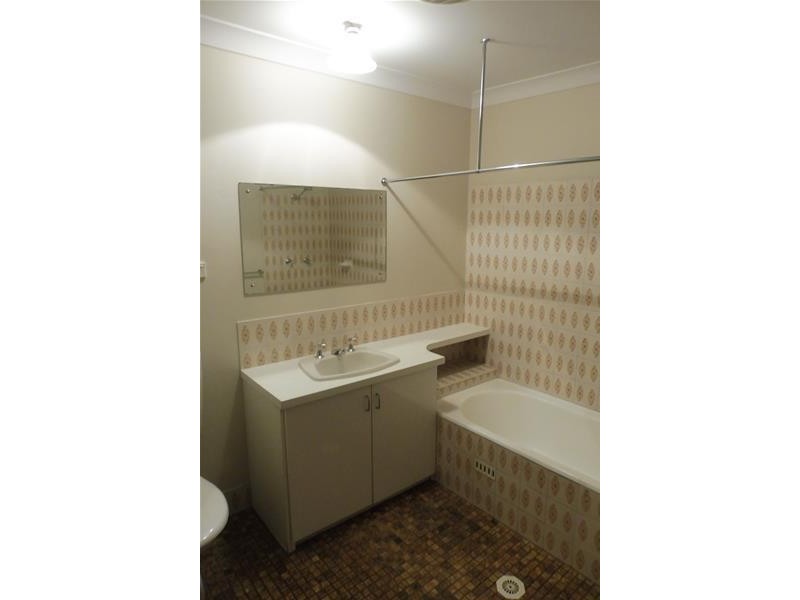 2/7 Campbel Place, Nowra NSW 2541