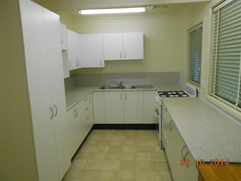 10 Knapp Avenue, Nowra NSW 2541