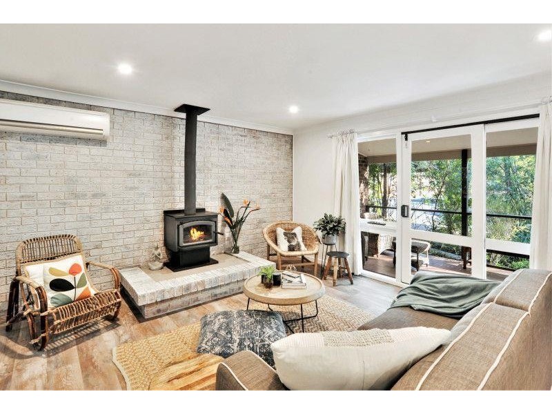 40 Brinawarr Street, Bomaderry NSW 2541